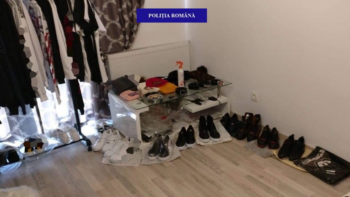 Doi orădeni s-au ales cu dosare penale după ce au fost prinși că vindeau pe OLX haine "de firmă" care erau niște falsuri
