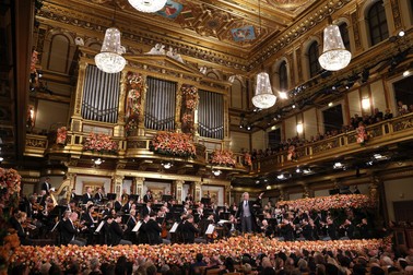 Filarmonica vieneză, sub bagheta dirijorului Franz Welser-Möst, la concertul de Anul Nou Sursa: Musikverein