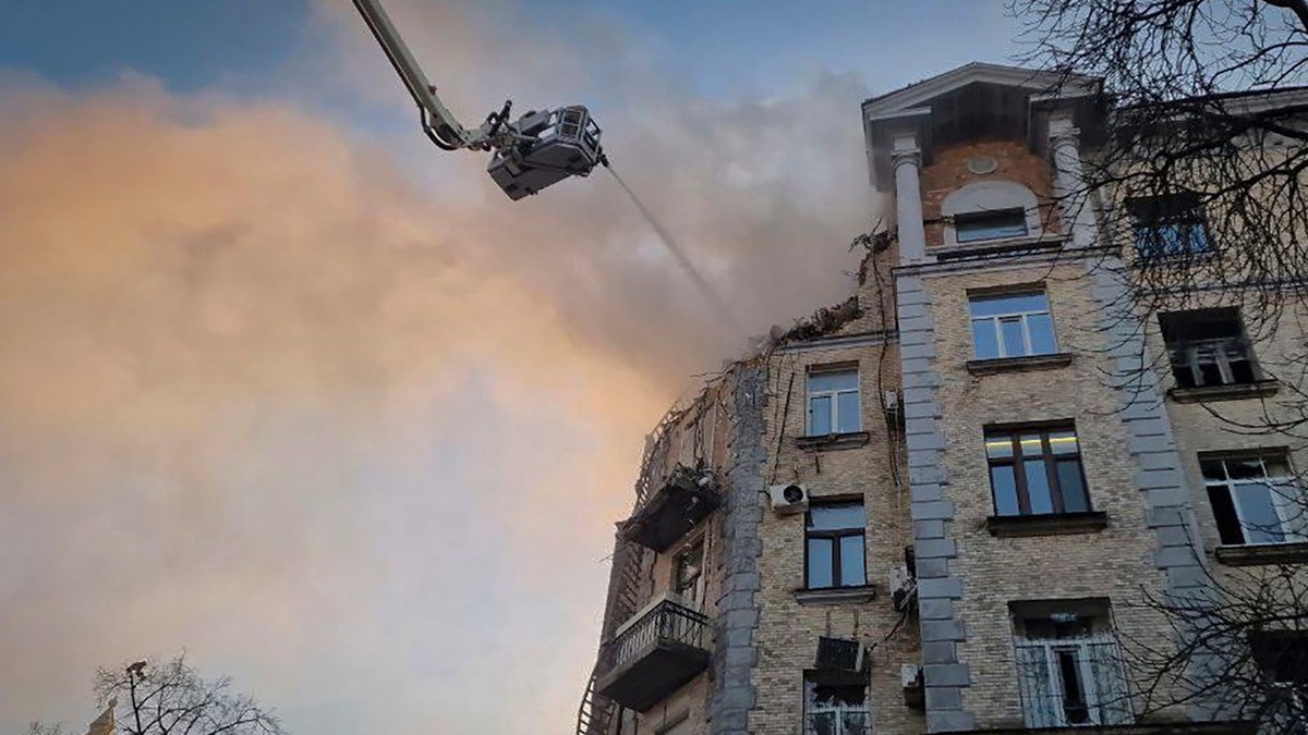 Clădire din Kiev lovită în urma unui atac cu drone efectuat de ruși Foto: Profimedia