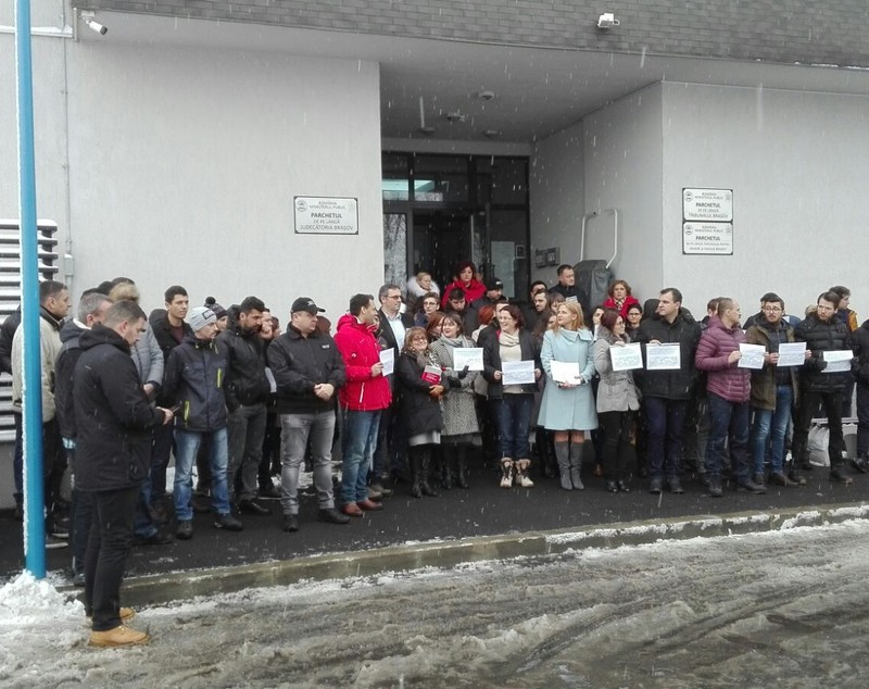 FOTO/VIDEO| Sute de magistrați au protestat în orașe din țară, nemulțumiți de modificările la legile justiției