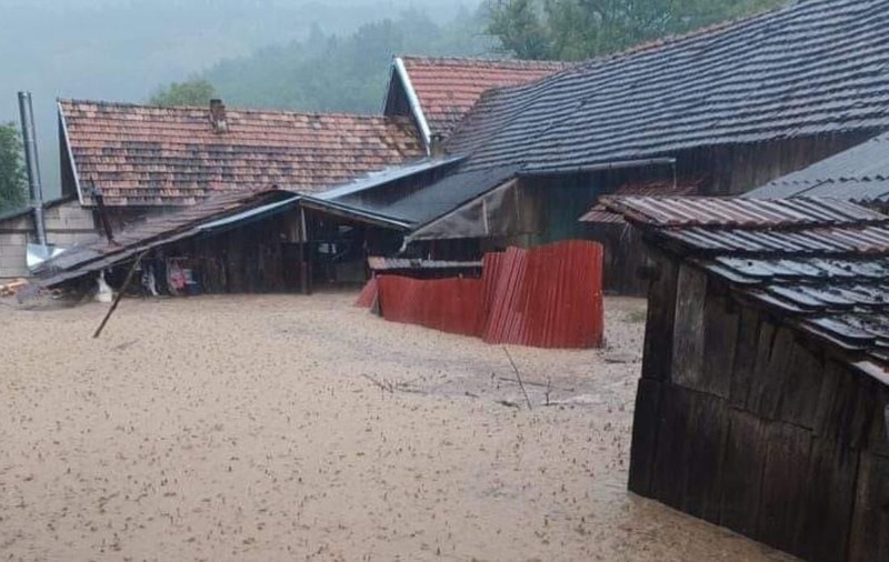 Meteorologii ANM anunță ploi de până la 80 l/mp. Harta județelor afectate de cod portocaliu