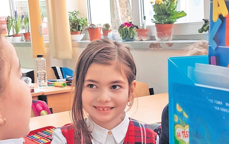 Haideţi să o ajutăm să-şi îndeplinească dorinţa cea mai arzătoare! “Raluca visează la ziua în care va ajunge o mare balerină”