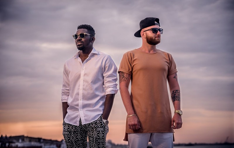 PREMIERĂ LIBERTATEA.RO | Excentric şi Obie lansează single-ul şi videoclipul "All the time"