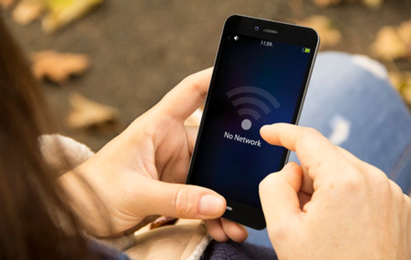 Nu ai semnal la telefon? Iată care ar putea fi motivul și ce poți face să eviți să se întâmple asta