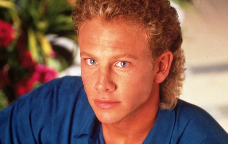 ADOLESCENTUL STEVE din "BEVERLY HILLS 90210" e astăzi BĂRBAT în TOATĂ REGULA, AŞEZAT la CASA LUI! Are două FETIŢE ADORABILE! | FOTO