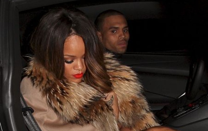 Rihanna şi Chris Brown s-au despărţit! De această dată... fără bătaie!