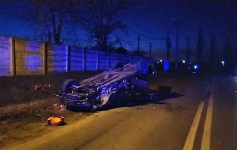 Accident grav, provocat de un şofer de 22 de ani din Caracal. Acesta era urmărit de poliție
