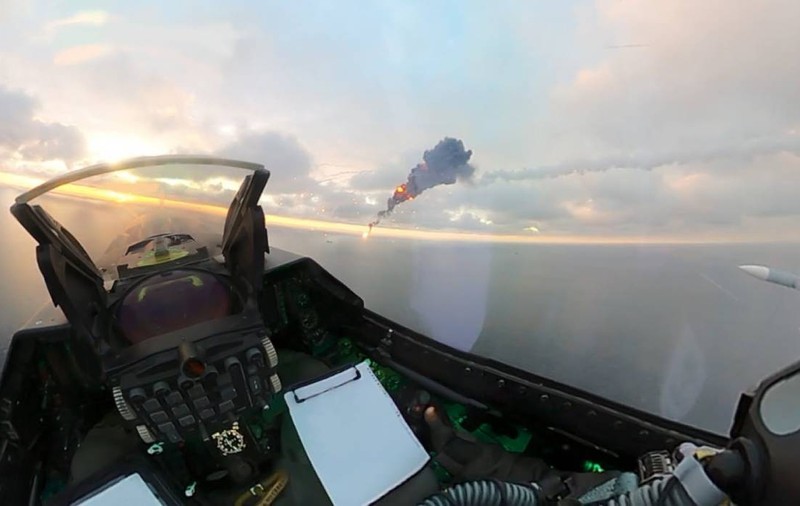Imagini din avionul F-16 care a doborât drone rusești Geran deasupra Mării Negre Intervenția piloților români