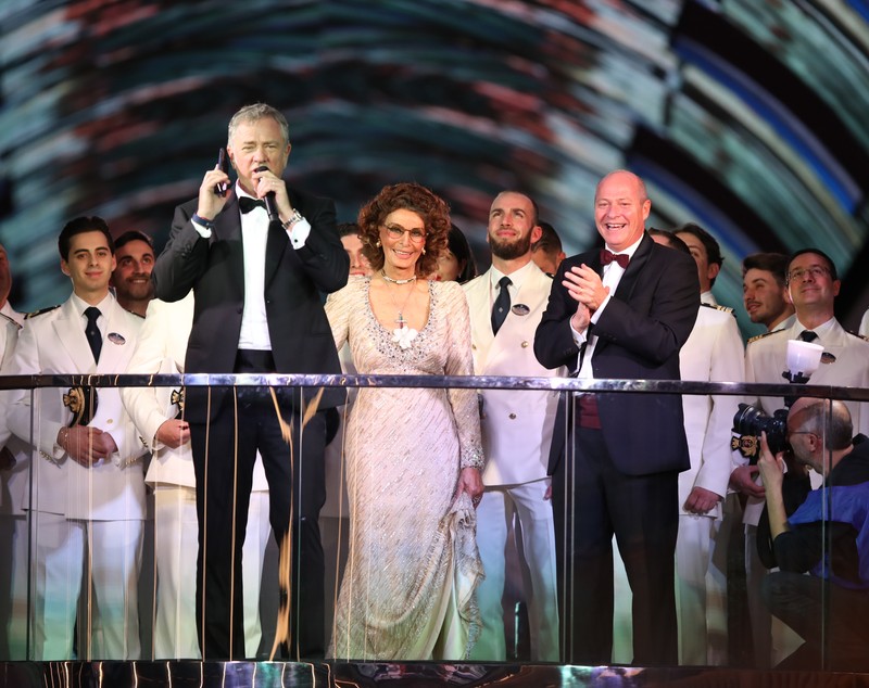FOTO | Sophia Loren, apariție spectaculoasă la 84 de ani
