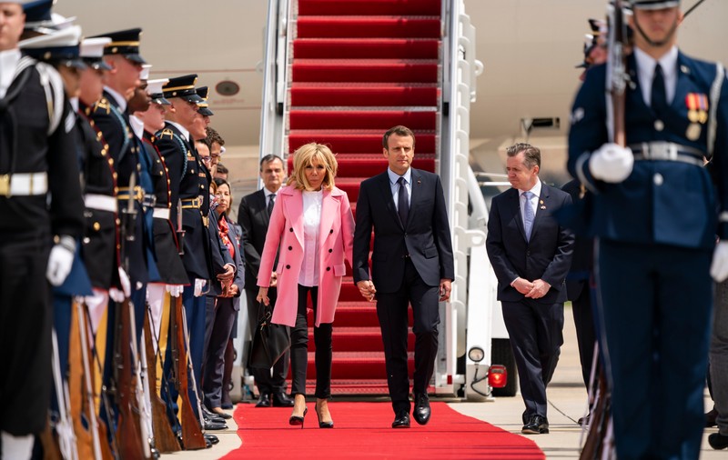 FOTO|Ce ținute au ales Brigitte Macron și Melania Trump în timpul vizitei de stat a președintelui francez în Statele Unite