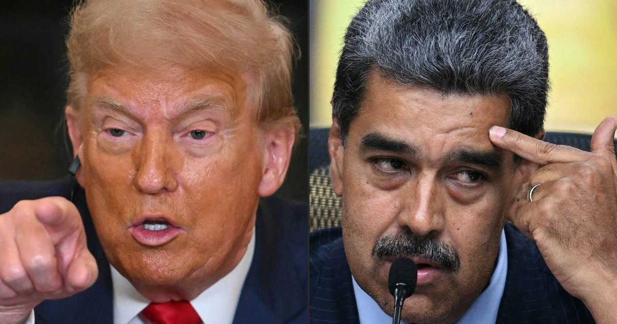 Colaj cu președintele SUA, Donald Trump nervos, aratand cu degetul in fata, si președintele Venezuelei, Nicolas Maduro, in fata unui microfon, cu mana sctanga si degetul aratator la tampla