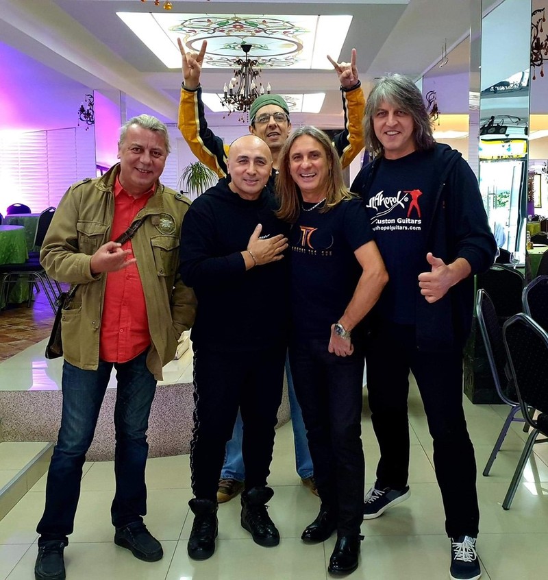 Victor Solomon (stânga) alături de Marcel Pavel, Teo Boar și Mike Vlahopol