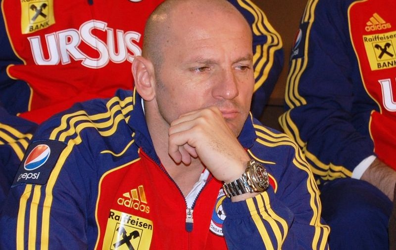 Stelea: ”Fotbalul a rămas ultima speranţă a românilor!”