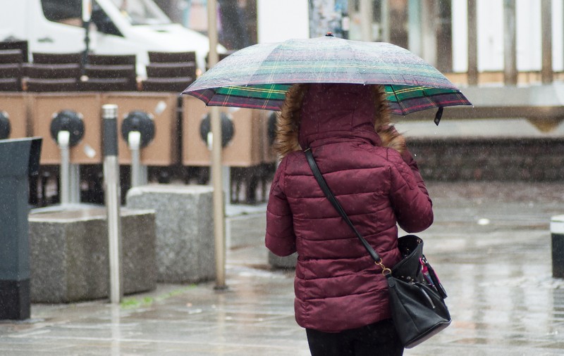 Temperaturile scad și cu 10 grade în weekend, lapoviță și ninsori în unele zone. Prognoza meteo ANM în perioada 24 martie – 20 aprilie 2026