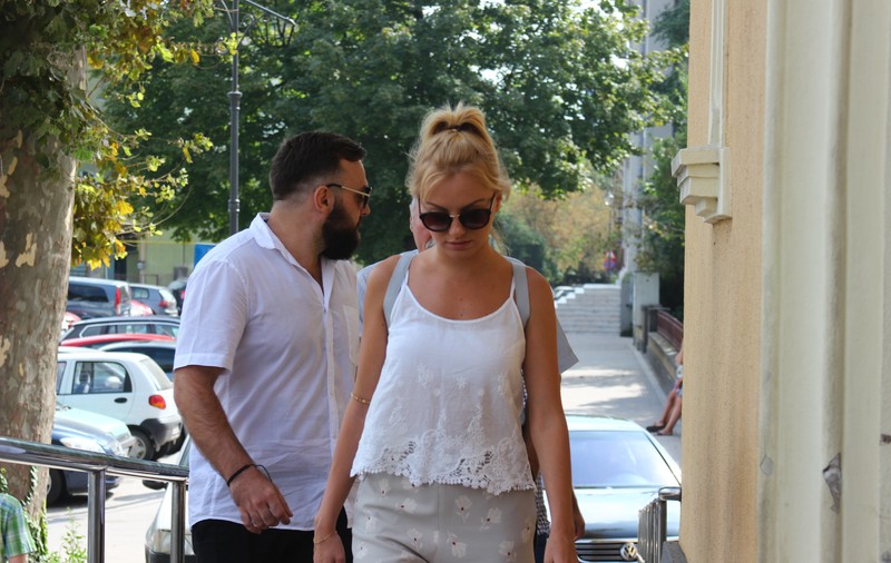 Alexandra Stan, din nou faţă în faţă cu Marcel Prodan, la tribunal | VIDEO