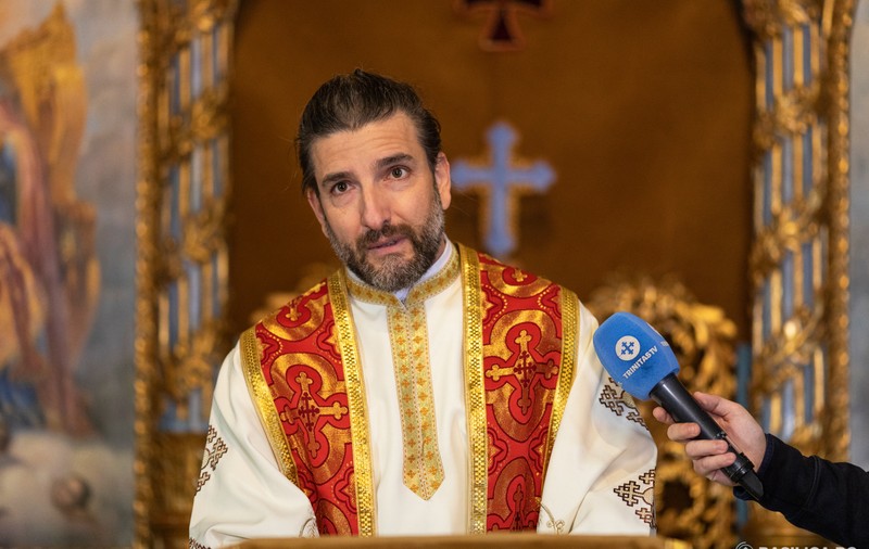 Actorul Silviu Biriș a absolvit Teologia, dar nu renunță la scenă. „4 ani s-au încheiat cu folos”