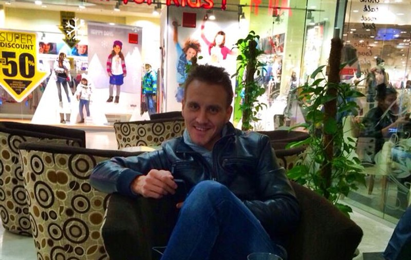 GALERIE FOTO HOT / Tonciu E DEVASTATĂ. "Nicky" Mitea a înlocuit-o cu o femeie FATALĂ!