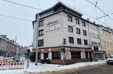 Hotelul în care au fost găsite cele șase românce. Foto: Bild