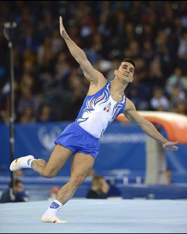 Gimnastul roman Marian Drăgulescu, exercitiu la sol