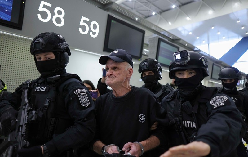 Nati Meir, condamnat la 11 ani de închisoare, adus în România. Autoritățile din Grecia au admis predarea sa