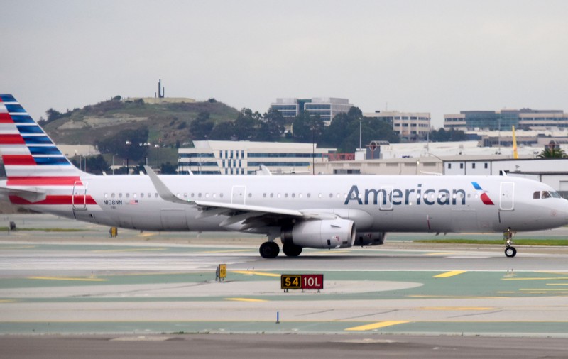 Un avion Boeing al companiei United Airlines şi-a pierdut o roată la decolarea de pe aeroportul din Los Angeles