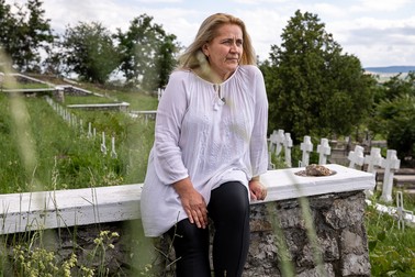 Manuela Moldovan se chinuie de peste doi ani să redea demnitarea acestui loc uitat