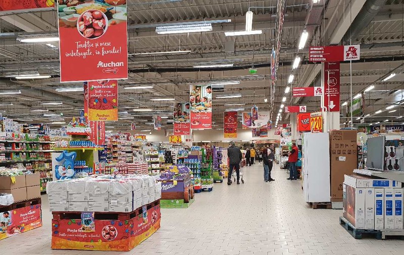 Auchan retrage de la vânzare produse ce pot conține particule metalice și de cauciuc