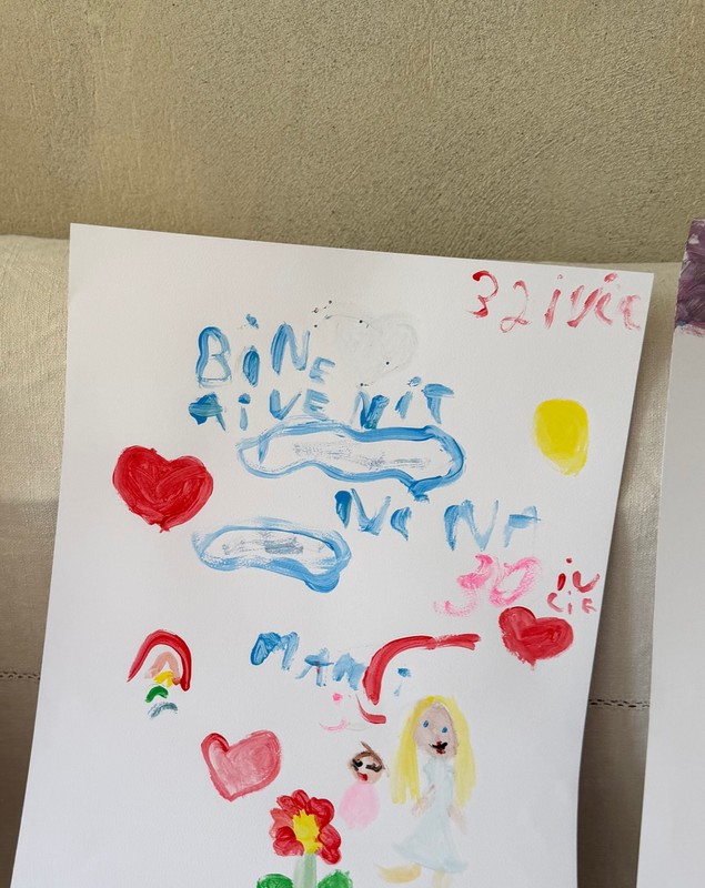 Cum a fost primită acasă Nina de surorile sale. Laura Cosoi s-a emoționat când a văzut surpriza