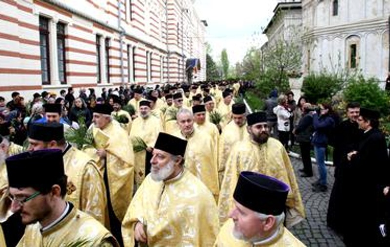 O televiziune din Franța, documentar despre cum influențează BOR politica și viața socială din România. "Impunându-se ca principala busolă morală a țării”