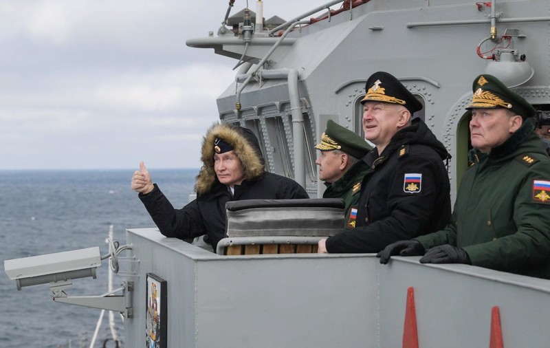 Avertisment Reuters: NATO a lăsat Marea Neagră expusă, în plin asalt al Rusiei asupra Ucrainei. România are forțe navale limitate