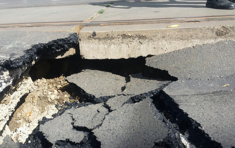 Apa Nova București intervine rapid în cazul surpării de carosabil de pe Bd.Gheorghe Duca