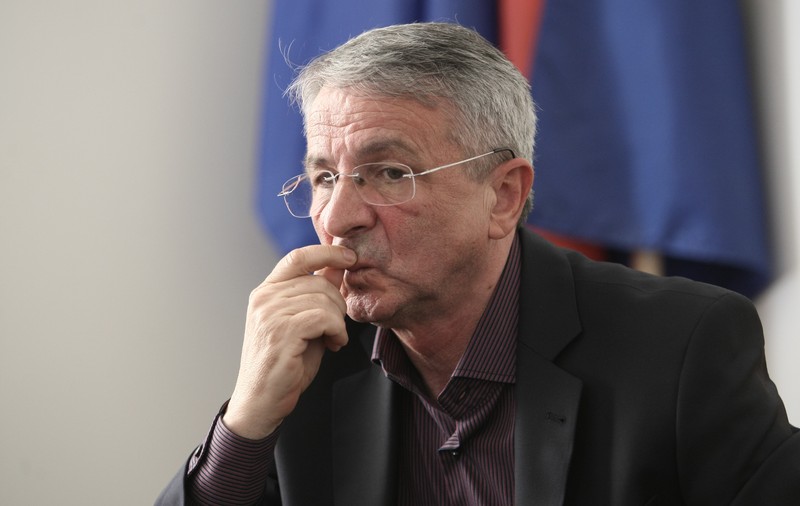 Marius Lăcătuș a ales: Ion Ion este noul antrenor al echipei CSA Steaua. ”Ozonel”, prezentat azi. Primele declarații: ”Palmaresul e la noi”. Reacția lui Gigi | FOTO