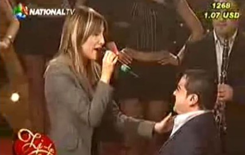 Andra, îţi plac manelele? Ascult-o cântând "E noapte şi e târziu", cu Adi Minune. Îţi mai aminteşti momentul?