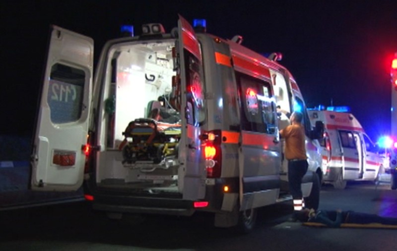 Carambol cu 10 mașini pe Calea Griviței! Mai mulți oameni au primit îngrijiri medicale