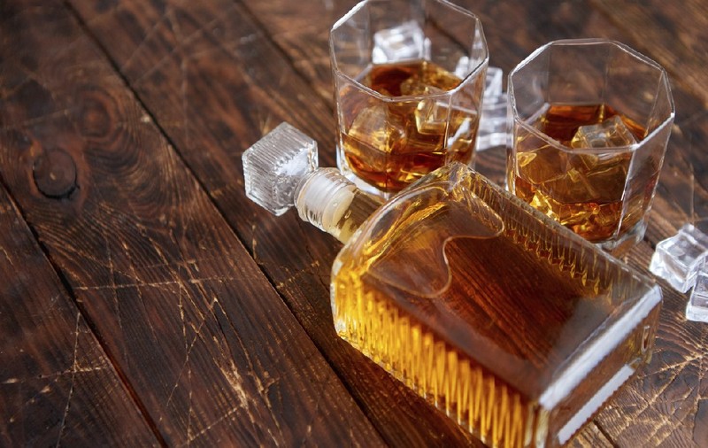 Cum reacționează inima după consumul de alcool și ce ne sfătuiesc medicii