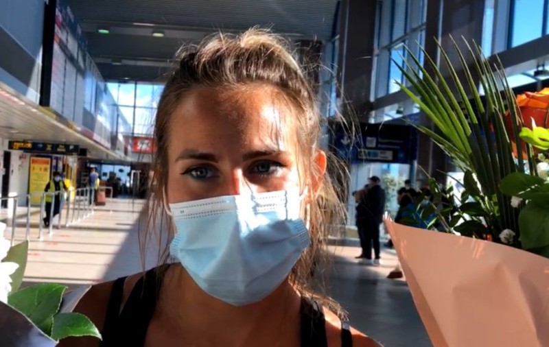 Sindy de la „Survivor România” a ajuns în țară. Primele declarații de pe aeroport