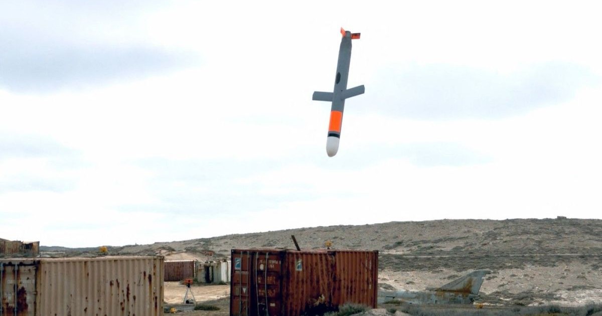 O fotografie nedatată, primită pe 10 decembrie 2024 de la Ministerul Apărării din Australia, arată un sistem de arme Tomahawk lansat de nava HMAS Brisbane în largul coastei de vest a SUA.