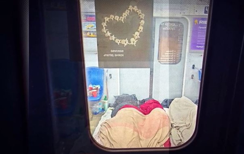 Videoreportaj în Kiev, făcut de Recorder și Libertatea cu oamenii care dorm în metrou: „Nu știm ce șanse avem, ei nici nu-și numără pierderile. Putin nu prețuiește viața oamenilor”