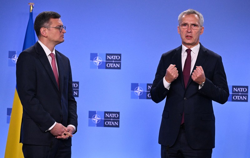 „Moscova își amanetează viitorul”. Stoltenberg spune că Rusia a pierdut 300.000 de soldați în Ucraina și devine tot mai dependentă de China
