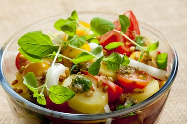 Salată cu cartofi