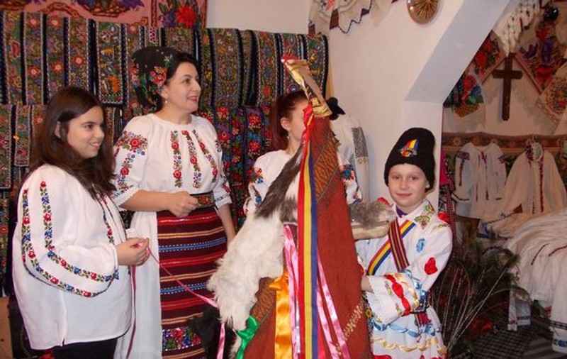 Pregătitul caprei pentru colindat | FOTO