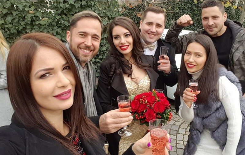 Fratele lui Dinu Maxer s-a căsătorit civil. Prima imagine de la eveniment