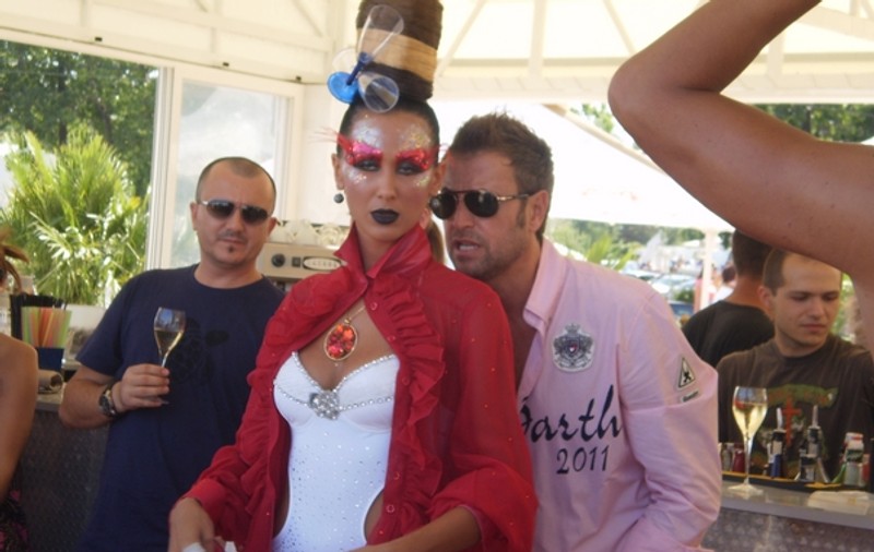 Foto | Bote a avut 11 prezentări de modă în 7 zile