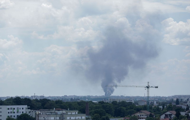 Șeful Gărzii de Mediu, după incendiul din Militari: „Astfel de depozite de deșeuri nu au ce căuta între blocuri”