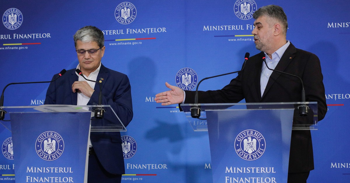 Prim-ministrul Marcel Ciolacu și Marcel Boloș, ministrul de Finanțe FOTO: Inquam Photos / George Călin