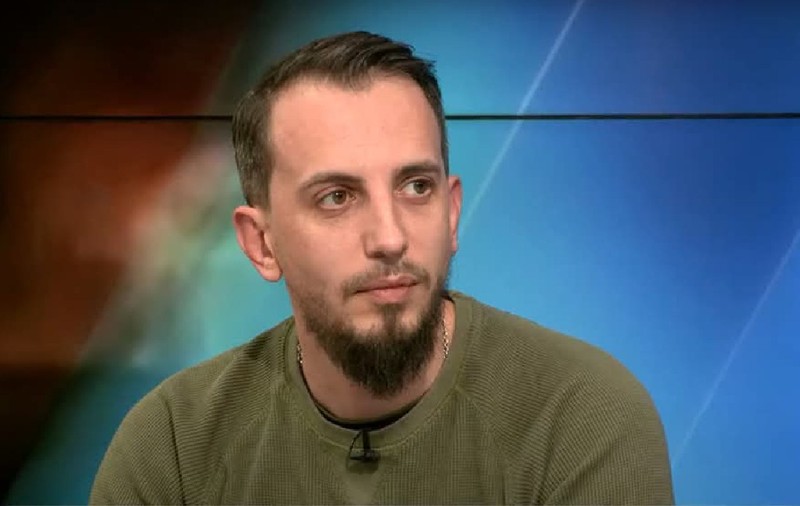 Voluntarul român decorat de Volodimir Zelenski a strâns peste 100.000 de euro de la mii de români, pentru armata ucraineană