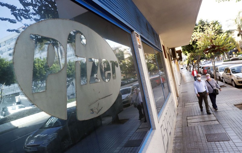 Pfizer a anunțat că va permite altor companii să producă tratamentul său anti-COVID