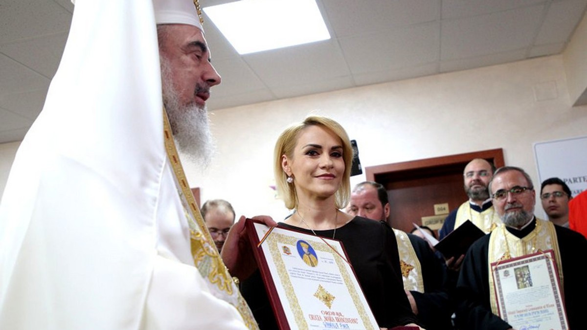 Gabriela Firea si Patriarhul Daniel