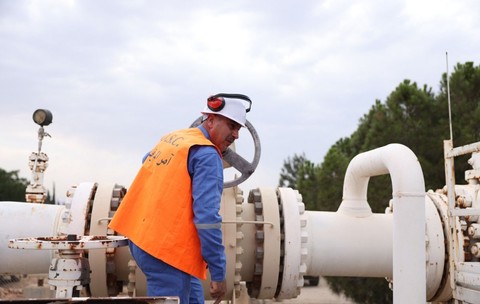 Azerbaidjanul îi ia Rusiei unul dintre ultimii clienți din UE ai Gazprom, până acum un aliat al lui Putin