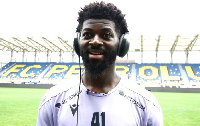 Jerome Onguene, jucătorul transferat de Petrolul, fost coleg cu Mbappe la naționala Franței, are post de radio de sport în Camerun: „Ofer și eu câteva locuri de muncă”